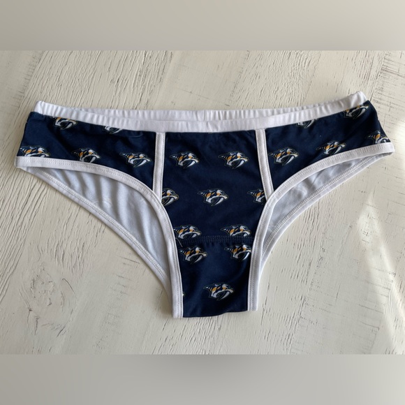 Women's Concepts Nashville Predators 4 Piece Women’s Pajama Set- Size Medium - Picture 9 of 14